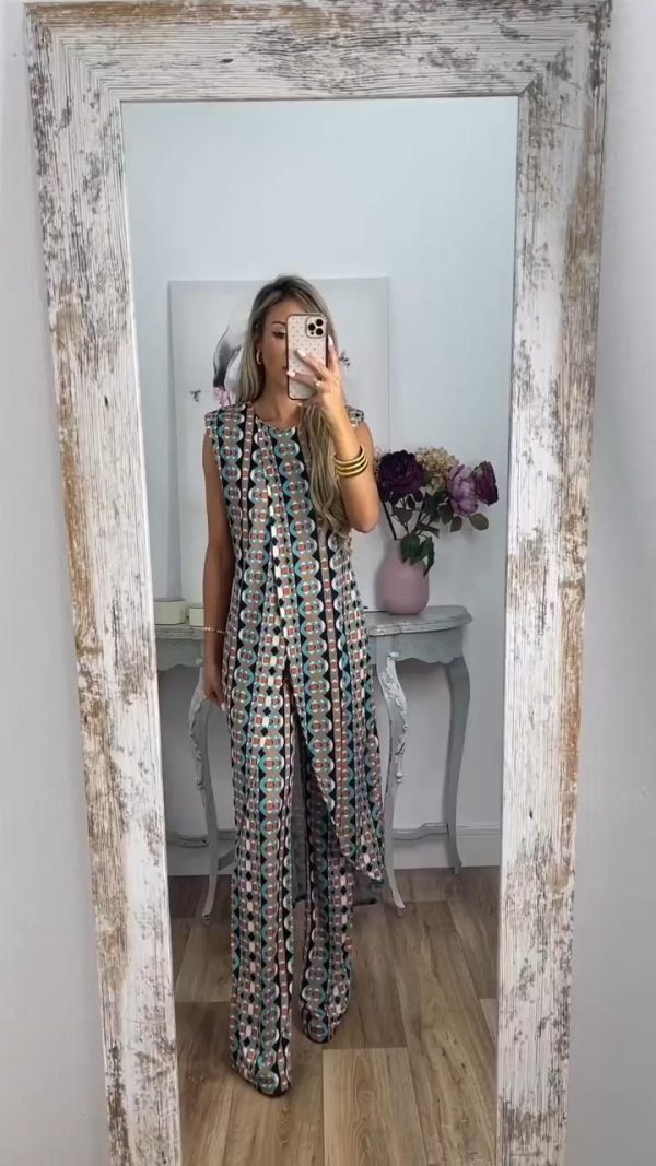 New Arrival Abstract Printed Comfy Suit For Women