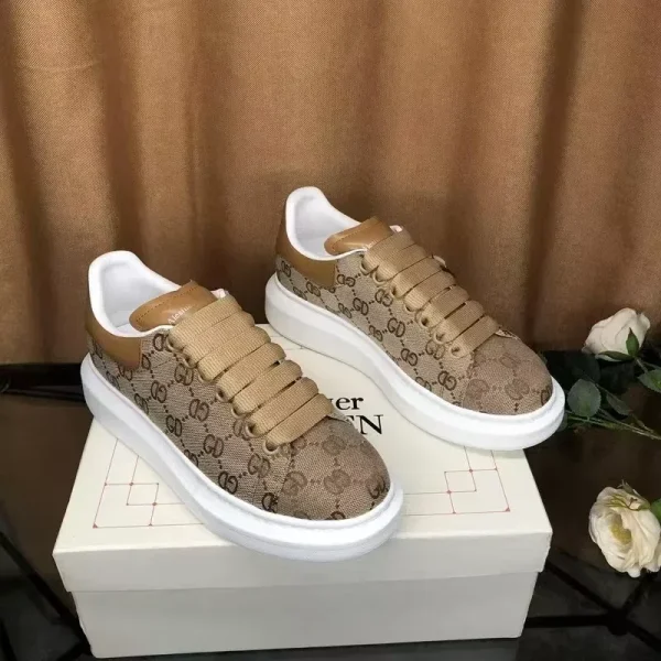 Spring New Couple Casual Shoes 2025 Designer Versatile Breathable Platform Sneakers Men's Women