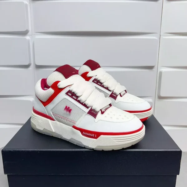 European Style 2023 Spring Autumn Thick Bottom Casual Versatile Sport Bone Head Shoes Couple Bread