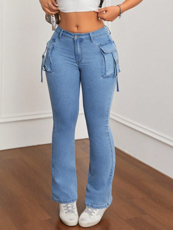 Mid-Rise Flare Cargo Jeans With Pockets, Washed Denim