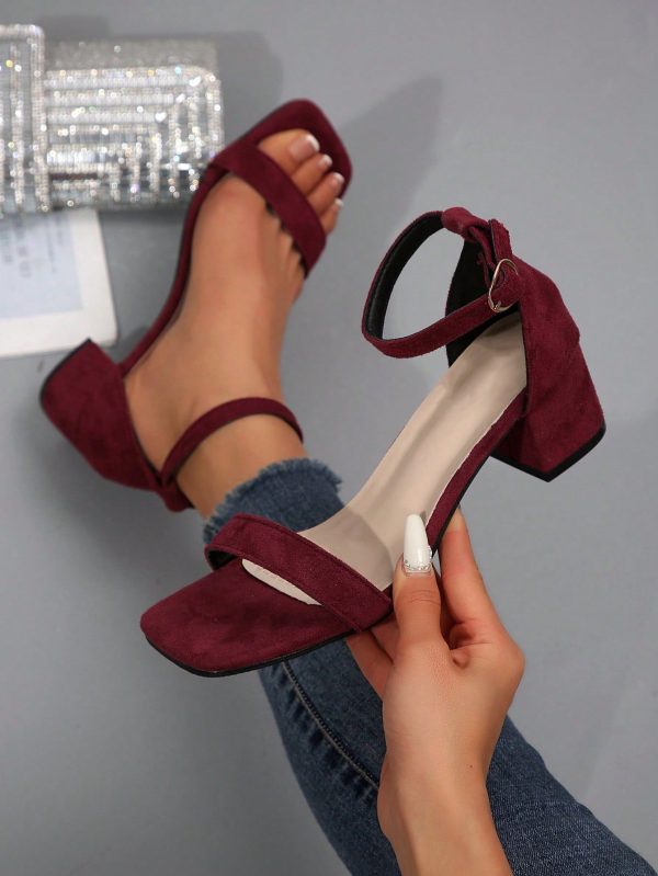 Plus Size Women's New Fashion Suede Simple Strap Ankle Strap Chunky Heel Sandals