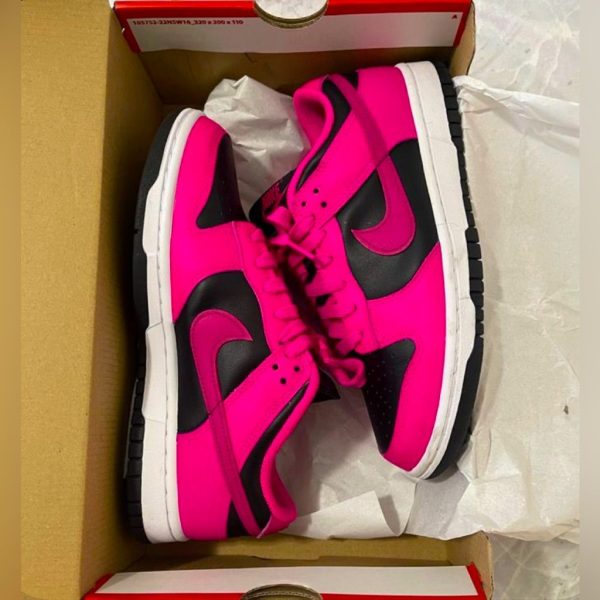 Nike Shoes | I’m Selling Nike Dunks | Color: Black/Pink | Size: 6.5