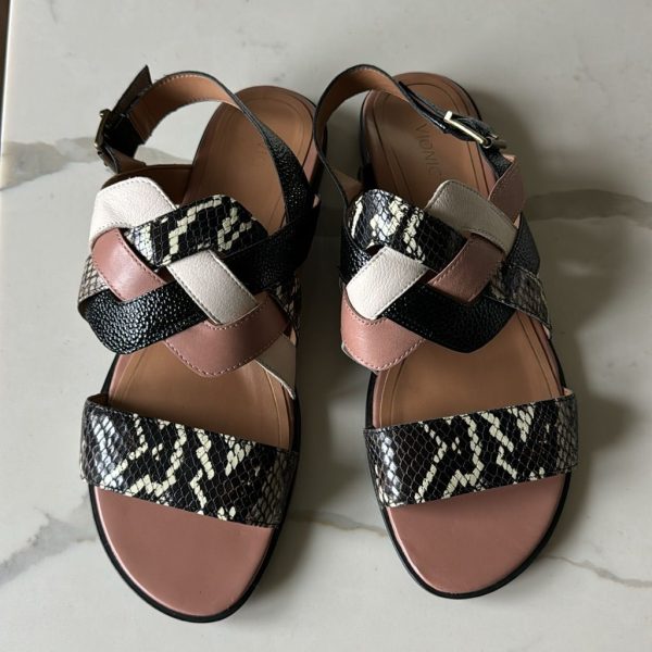 Vionic Shoes | Vionic Kendra Ray Slingback Sandals Womens Size 11 Black Snake Print | Color: Black/Tan | Size: 11