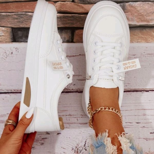White Casual Sneakers | Color: White | Size: 6.5