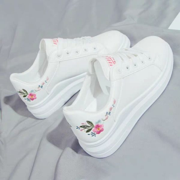 Woman shoes spring White comfortable Sneakers Breathable Flats Lace-up Flower woman Casual Shoes