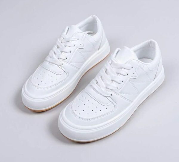 Womens White Sneakers Us 8 Eu40 Low Top Lace Up Shoes Casual Preppy Festival