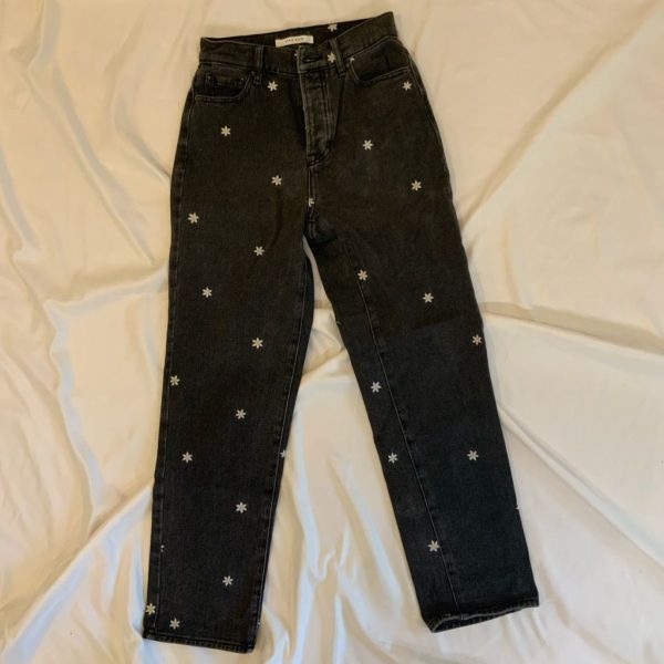 Pacsun Jeans | Nwot Pacsun Black Flower Embroidered Mom Jeans | Color: Black/White | Size: 00